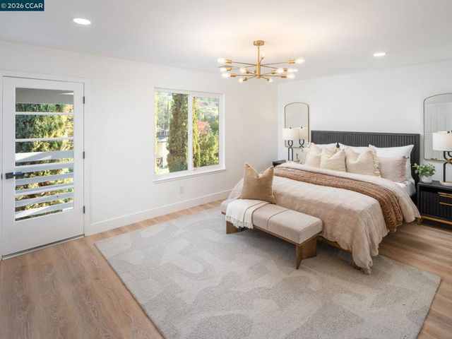 320 Miranda Ln, Alamo, CA 94507