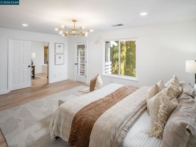 320 Miranda Ln, Alamo, CA 94507