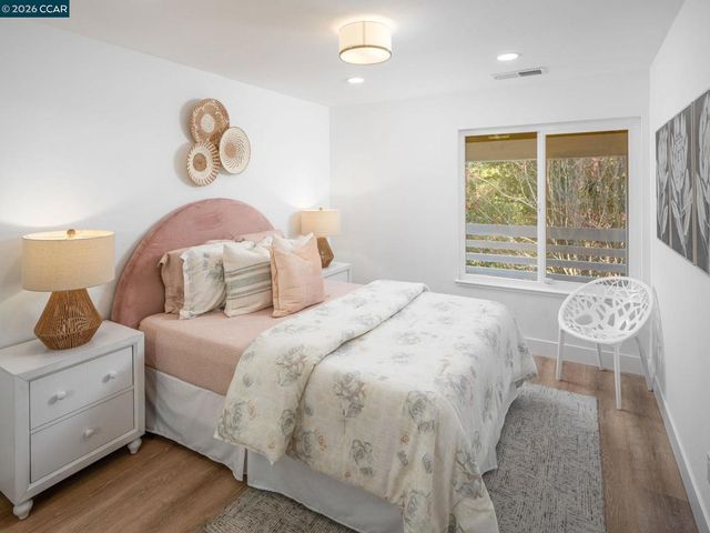 320 Miranda Ln, Alamo, CA 94507