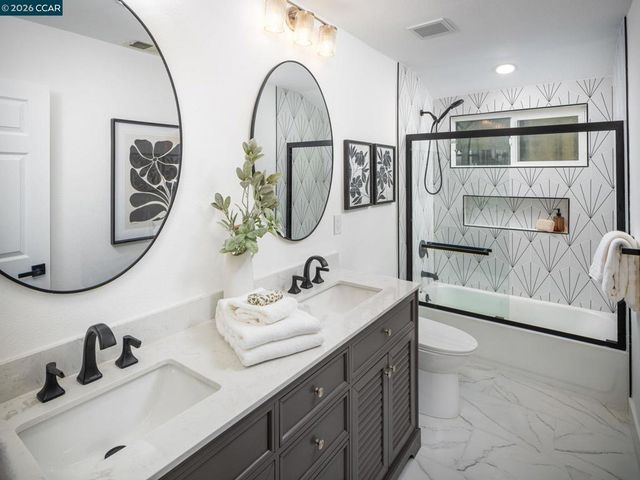 320 Miranda Ln, Alamo, CA 94507