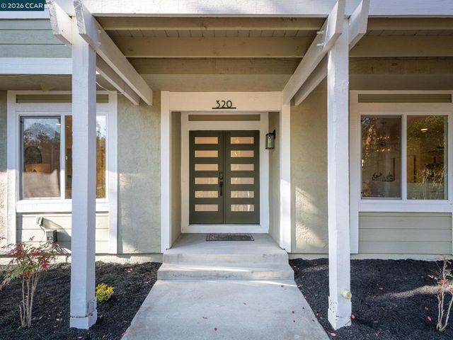 320 Miranda Ln, Alamo, CA 94507