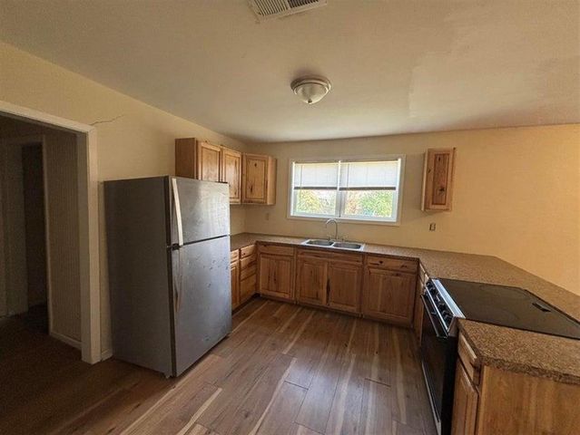 915 Kings Road, Leesville, LA 71446