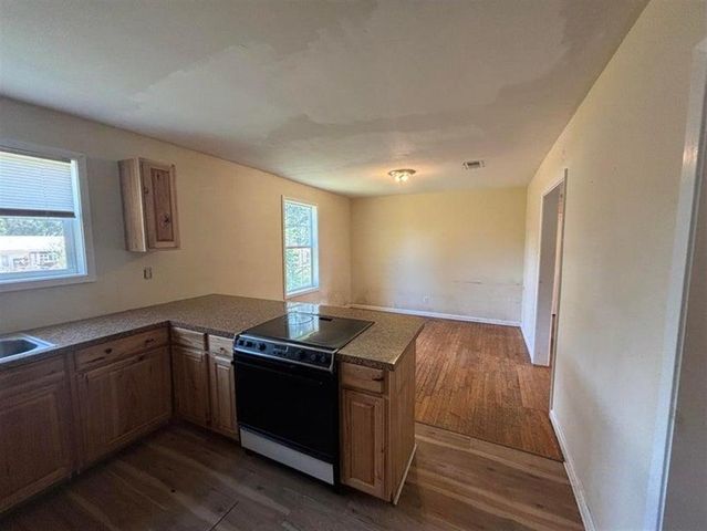 915 Kings Road, Leesville, LA 71446