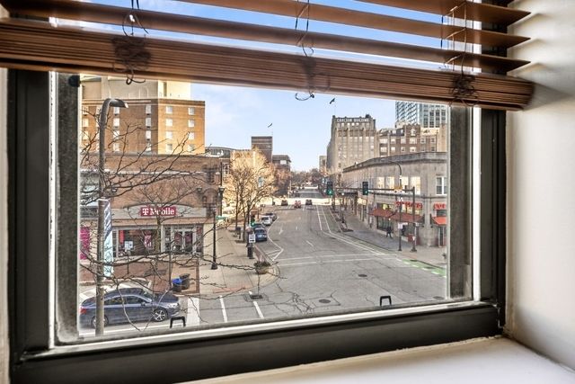 807 Church Street 211, Evanston, IL 60201