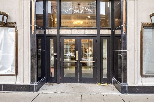 807 Church Street 211, Evanston, IL 60201