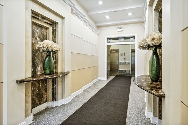 807 Church Street 211, Evanston, IL 60201