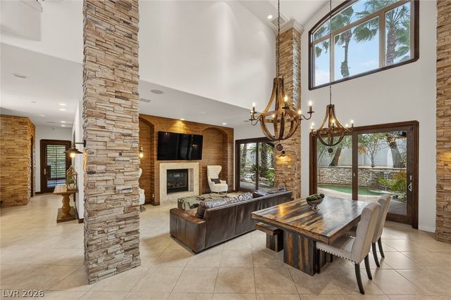 9325 Canyon Classic Drive, Las Vegas, NV 89144