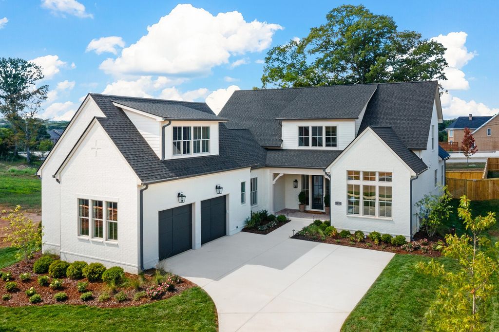 2934 Torrence Trl, Spring Hill, TN 37174