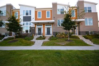 3S624 Everton Drive, Warrenville, IL 60555