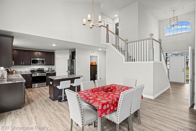 915 Preserve Lane, White Lake, MI 48386