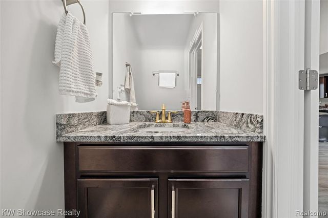 915 Preserve Lane, White Lake, MI 48386