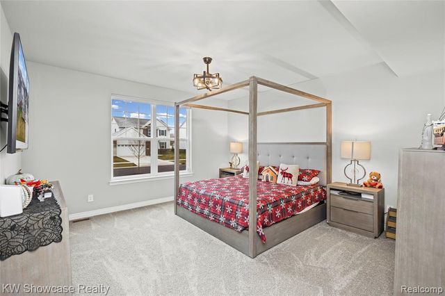 915 Preserve Lane, White Lake, MI 48386