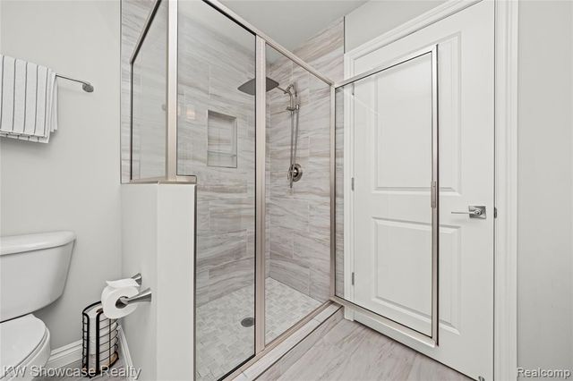 915 Preserve Lane, White Lake, MI 48386