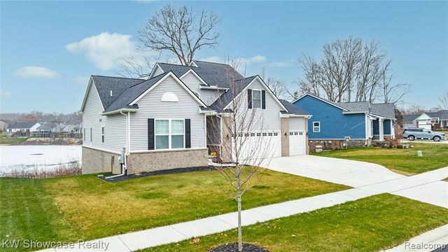 915 Preserve Lane, White Lake, MI 48386