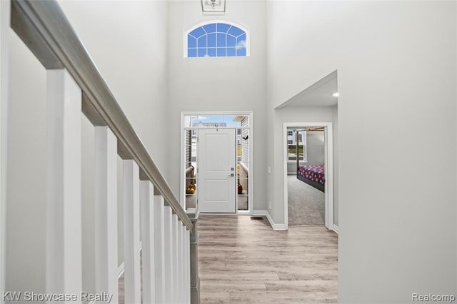 915 Preserve Lane, White Lake, MI 48386