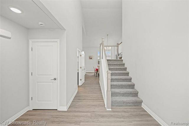 915 Preserve Lane, White Lake, MI 48386