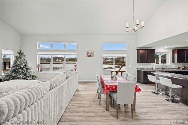 915 Preserve Lane, White Lake, MI 48386