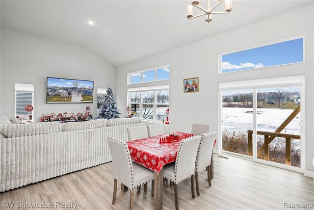 915 Preserve Lane, White Lake, MI 48386