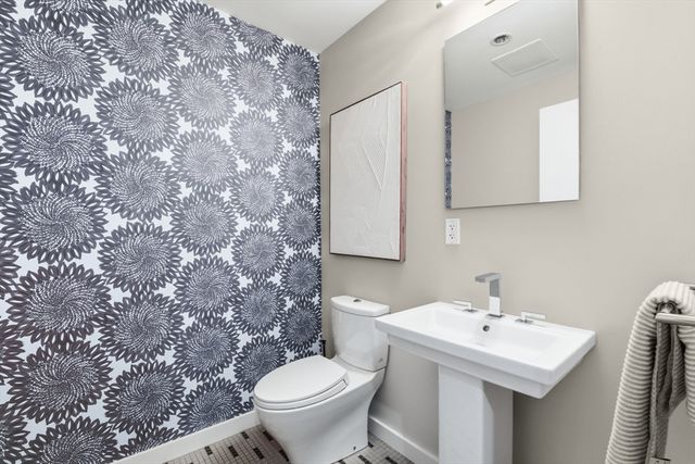 346-354 Congress St 607, Boston, MA 02210