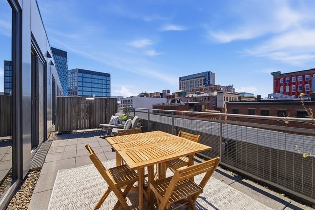 346-354 Congress St 607, Boston, MA 02210