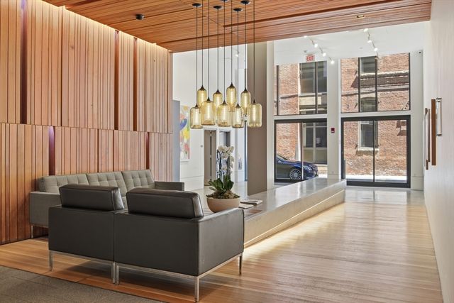 346-354 Congress St 607, Boston, MA 02210