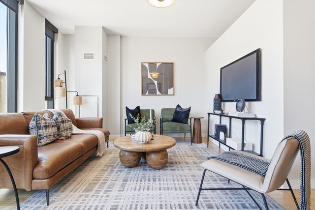 346-354 Congress St 607, Boston, MA 02210