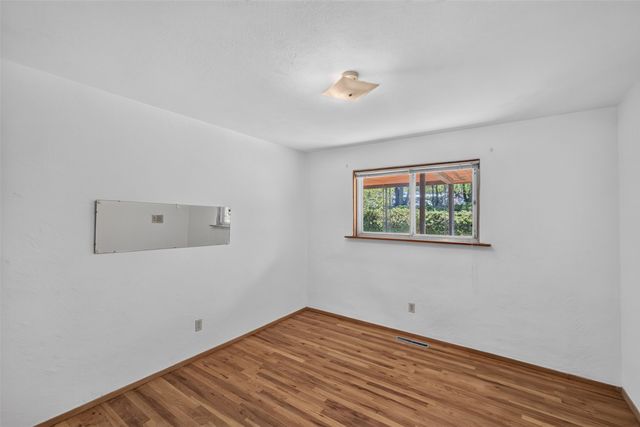 139 Tesuque Village, Santa Fe, NM 87506