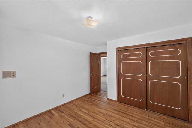 139 Tesuque Village, Santa Fe, NM 87506