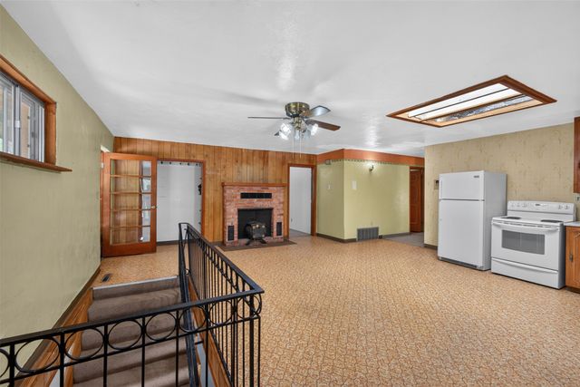 139 Tesuque Village, Santa Fe, NM 87506