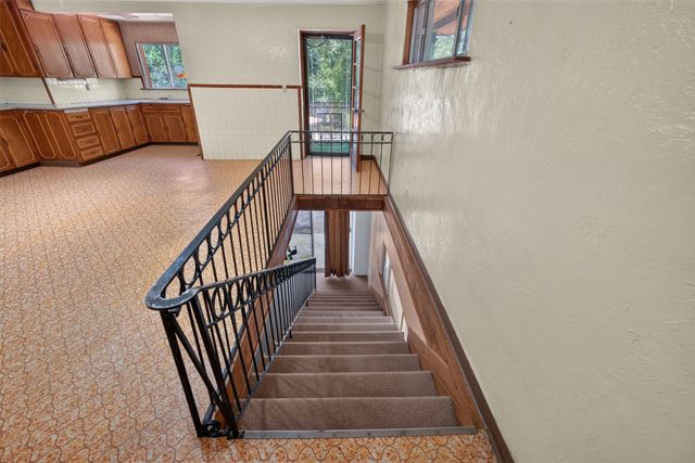 139 Tesuque Village, Santa Fe, NM 87506