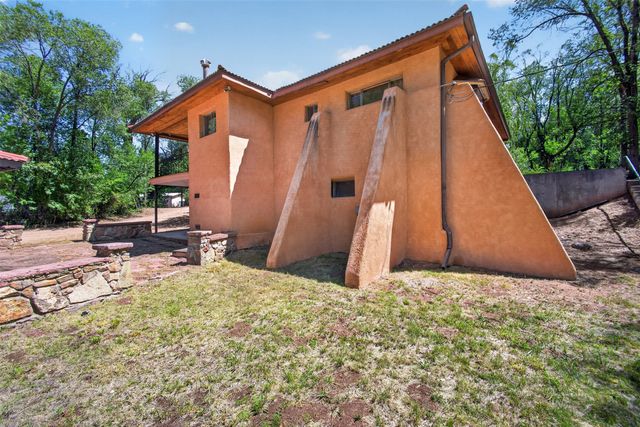 139 Tesuque Village, Santa Fe, NM 87506