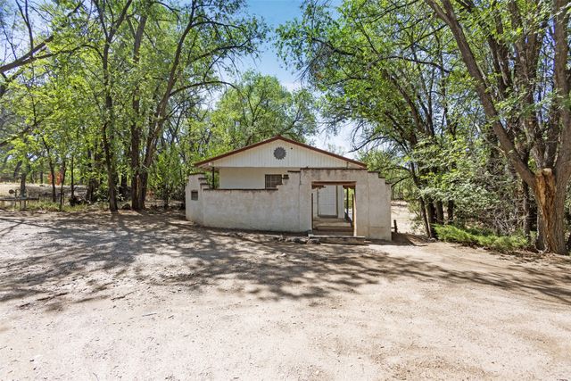139 Tesuque Village, Santa Fe, NM 87506