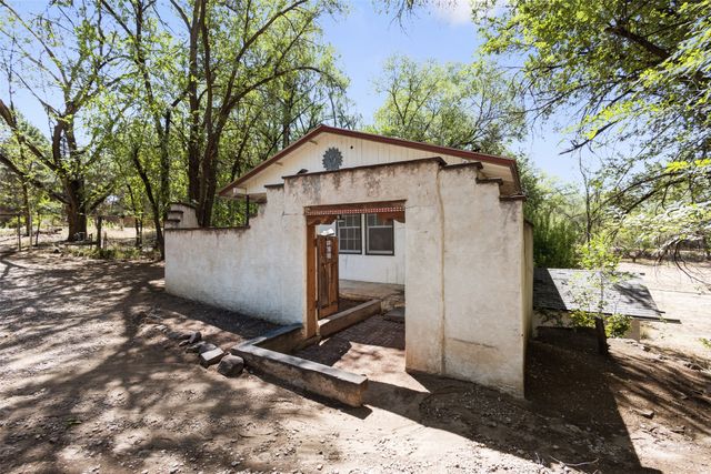 139 Tesuque Village, Santa Fe, NM 87506