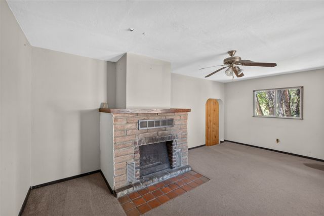 139 Tesuque Village, Santa Fe, NM 87506