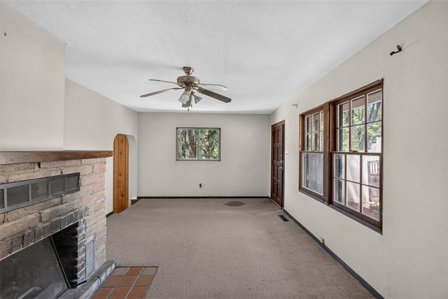 139 Tesuque Village, Santa Fe, NM 87506