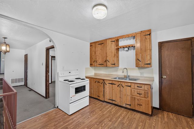 139 Tesuque Village, Santa Fe, NM 87506