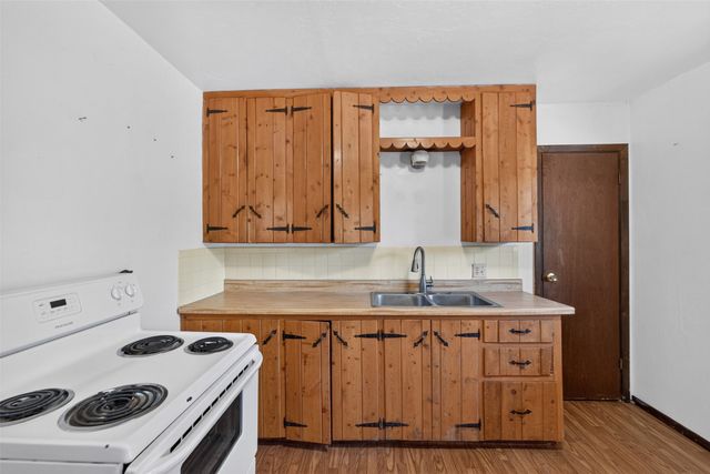 139 Tesuque Village, Santa Fe, NM 87506