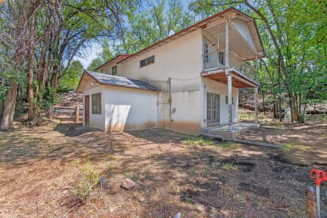 139 Tesuque Village, Santa Fe, NM 87506