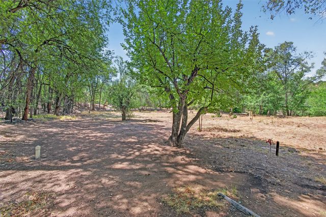 139 Tesuque Village, Santa Fe, NM 87506