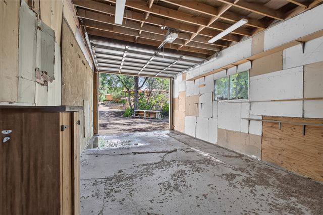 139 Tesuque Village, Santa Fe, NM 87506