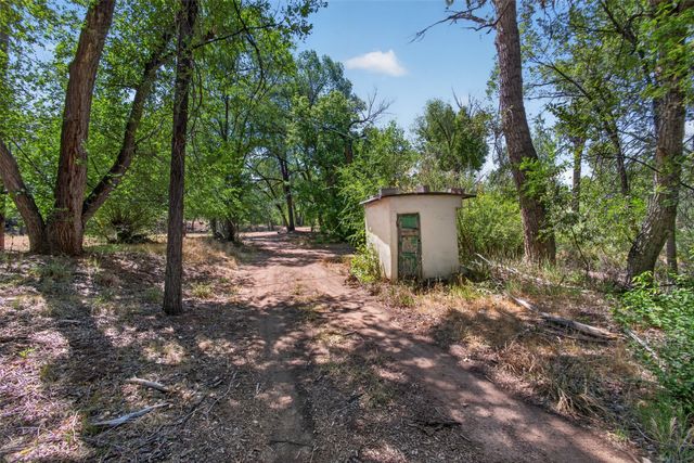 139 Tesuque Village, Santa Fe, NM 87506
