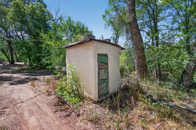 139 Tesuque Village, Santa Fe, NM 87506