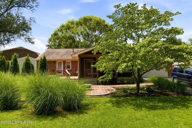 1502 McCarthy Ct, Louisville, KY 40222