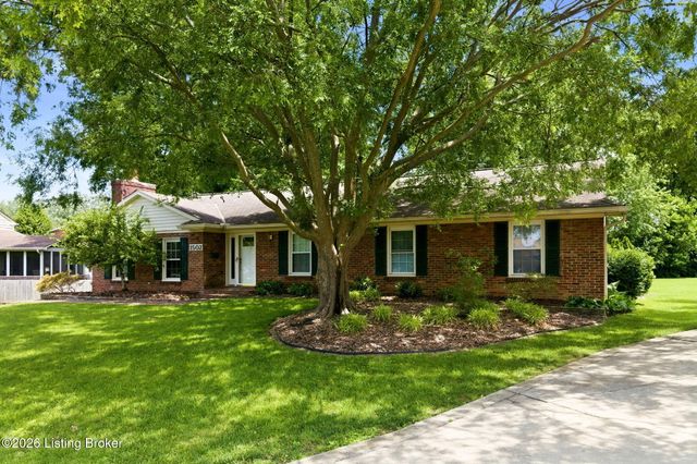 1502 McCarthy Ct, Louisville, KY 40222