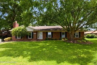 1502 McCarthy Ct, Louisville, KY 40222
