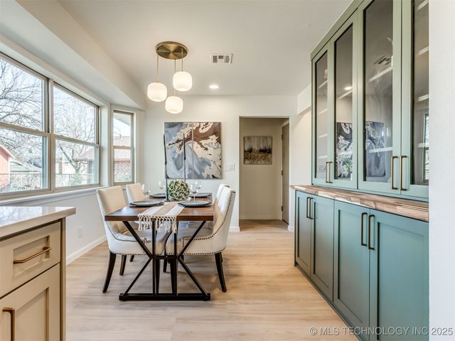 4812 Clearview Drive, Bartlesville, OK 74006