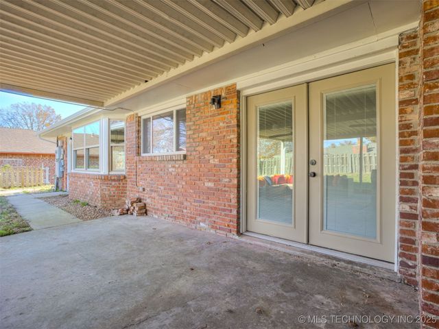 4812 Clearview Drive, Bartlesville, OK 74006