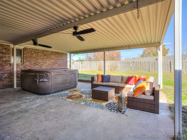 4812 Clearview Drive, Bartlesville, OK 74006