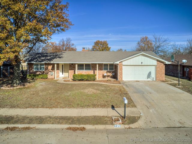 4812 Clearview Drive, Bartlesville, OK 74006