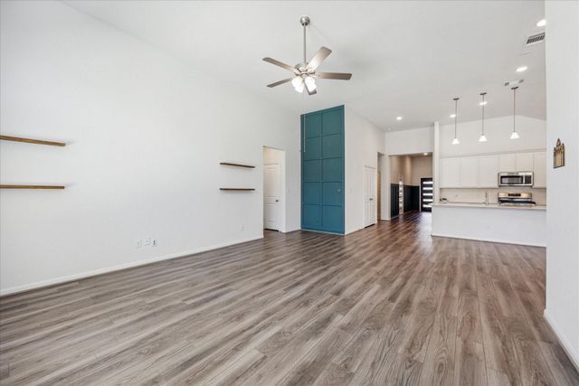 367 Cherrystone LOOP, Buda, TX 78610